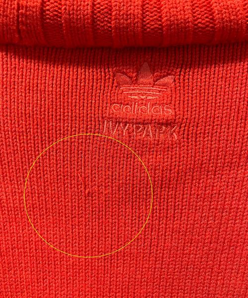 adidas（アディダス）adidas (アディダス) Ivy Park (アイビー・パーク) 厚手ニット タートルネックセーター レッド サイズ:Mの古着・服飾アイテム