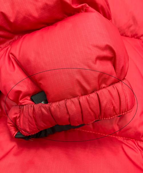 THE NORTH FACE（ザ ノース フェイス）THE NORTH FACE (ザ ノース フェイス) 700フィルパワーの高品質ダウンジャケット レッド×ブラック サイズ:Sの古着・服飾アイテム