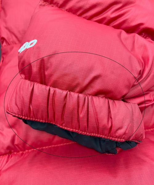 THE NORTH FACE（ザ ノース フェイス）THE NORTH FACE (ザ ノース フェイス) 700フィルパワーの高品質ダウンジャケット レッド×ブラック サイズ:Sの古着・服飾アイテム
