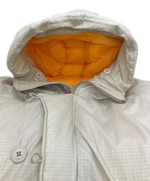 Palace Skateboards（パレス スケートボード）Palace Skateboards (パレス スケートボード) ダウンジャケット　P-2B Parka ベージュ サイズ:Lの古着・服飾アイテム