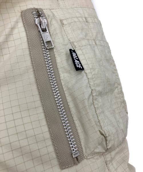 Palace Skateboards（パレス スケートボード）Palace Skateboards (パレス スケートボード) ダウンジャケット　P-2B Parka ベージュ サイズ:Lの古着・服飾アイテム
