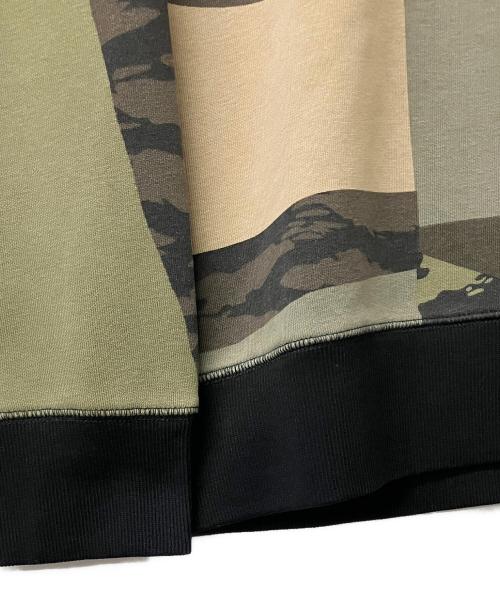 Carhartt WIP（カーハート ワーク イン プログレス）Carhartt WIP (カーハート ワーク イン プログレス) スウェット CHASE SWEATSHIRT（チェイススウェットシャツ） グリーン サイズ:Lの古着・服飾アイテム