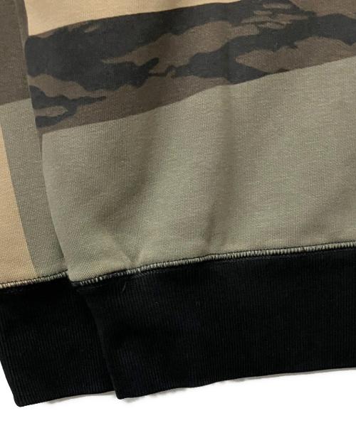 Carhartt WIP（カーハート ワーク イン プログレス）Carhartt WIP (カーハート ワーク イン プログレス) スウェット CHASE SWEATSHIRT（チェイススウェットシャツ） グリーン サイズ:Lの古着・服飾アイテム