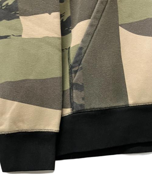 Carhartt WIP（カーハート ワーク イン プログレス）Carhartt WIP (カーハート ワーク イン プログレス) パーカー HOODED CHASE SWEAT（フーデッド チェイス スウェットシャツ） グリーン サイズ:L 未使用品の古着・服飾アイテム