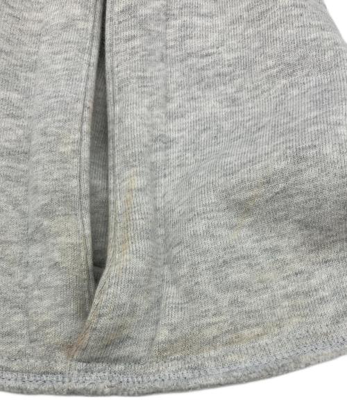 Carhartt WIP（カーハート ワーク イン プログレス）Carhartt WIP (カーハート ワーク イン プログレス) 裏起毛パーカー グレー サイズ:Ｓの古着・服飾アイテム