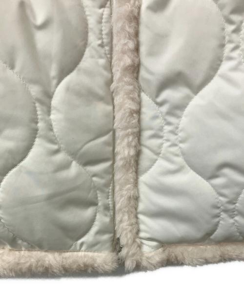 CASA FLINE（カーサフライン）CASA FLINE (カーサフライン) キルティングボアリバーシブルベスト ホワイト サイズ:Fの古着・服飾アイテム