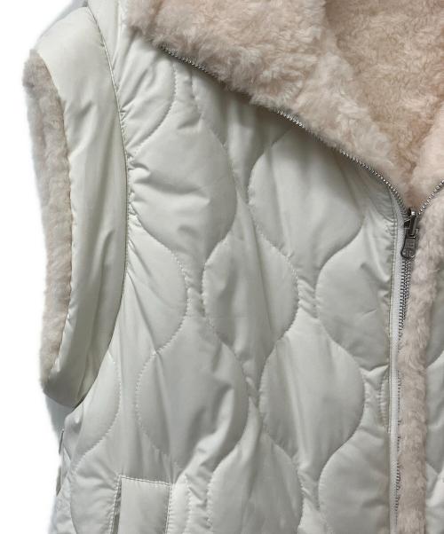 CASA FLINE（カーサフライン）CASA FLINE (カーサフライン) キルティングボアリバーシブルベスト ホワイト サイズ:Fの古着・服飾アイテム