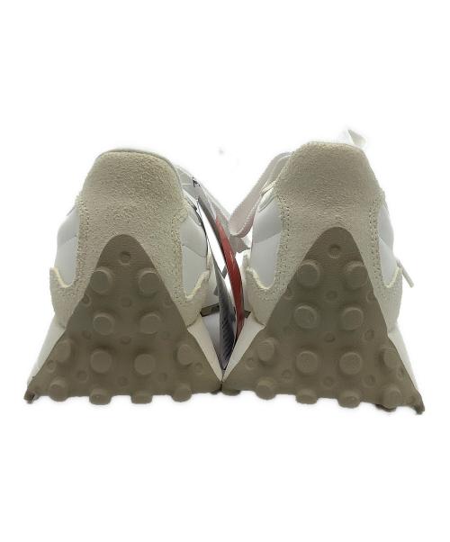 NEW BALANCE（ニューバランス）NEW BALANCE (ニューバランス) ローカットスニーカー New Balance 327 ホワイト サイズ:25 JPNの古着・服飾アイテム