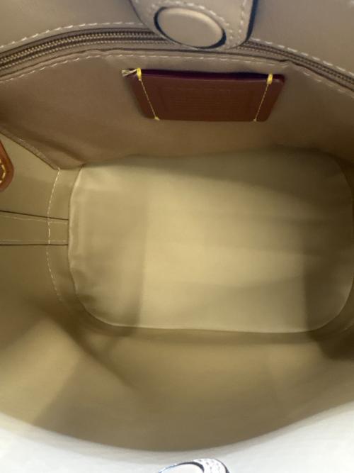 COACH（コーチ）COACH (コーチ) COACH　ハンナ バケット バッグ・ホース アンド キャリッジ　ハンドバッグ ベージュの古着・服飾アイテム