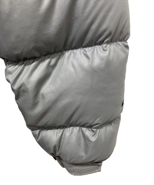 THE NORTH FACE（ザ ノース フェイス）THE NORTH FACE (ザ ノース フェイス) ダウンジャケット　NUPTSE JACKET 700 FP グレー サイズ:Mの古着・服飾アイテム