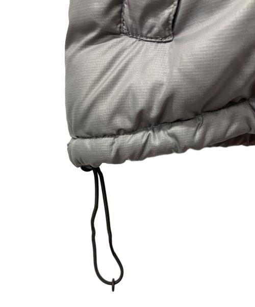 THE NORTH FACE（ザ ノース フェイス）THE NORTH FACE (ザ ノース フェイス) ダウンジャケット　NUPTSE JACKET 700 FP グレー サイズ:Mの古着・服飾アイテム