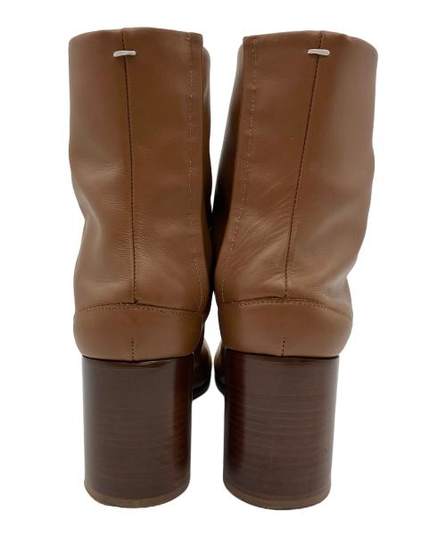Maison Margiela（メゾンマルジェラ）Maison Margiela (メゾンマルジェラ) ショートブーツ タビブーツ ブラウン サイズ:38の古着・服飾アイテム