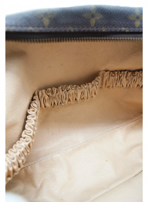 LOUIS VUITTON（ルイ ヴィトン）LOUIS VUITTON (ルイ ヴィトン) コスメポーチ ブラウン モノグラム M47522 NO8903の古着・服飾アイテム