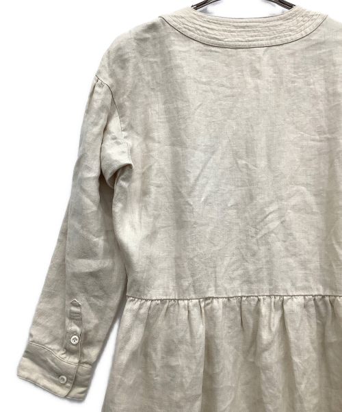 atelier naruse（アトリエナルセ）ATELIER NARUSE (アトリエナルセ) ワードローブガウン ベージュ サイズ:Fの古着・服飾アイテム