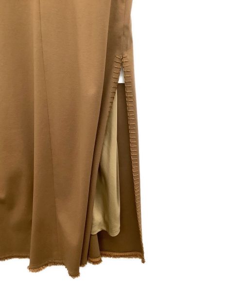 MUVEIL（ミュベール）MUVEIL (ミュベール) ノースリーブワンピース キャメル サイズ:38 未使用品の古着・服飾アイテム