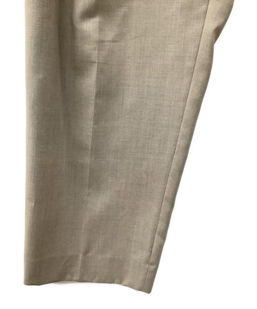 AURALEE（オーラリー）AURALEE (オーラリー) WASHABLE WOOL TROPICAL SLACKS ベージュ サイズ:3の古着・服飾アイテム