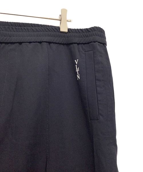 VALENTINO（ヴァレンティノ）VALENTINO (ヴァレンティノ) テーパードパンツ ネイビー サイズ:56の古着・服飾アイテム