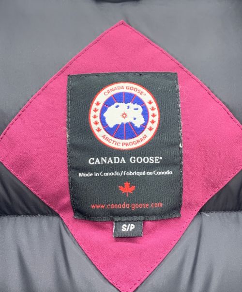 CANADA GOOSE（カナダグース）CANADA GOOSE (カナダグース) LABRADOR パープル サイズ:Sの古着・服飾アイテム