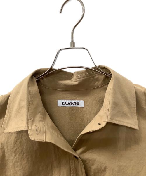 BABYLONE（バビロン）BABYLONE (バビロン) YUI YANAGIHASHI バックタックオーバーSH ブラウン サイズ:Fの古着・服飾アイテム