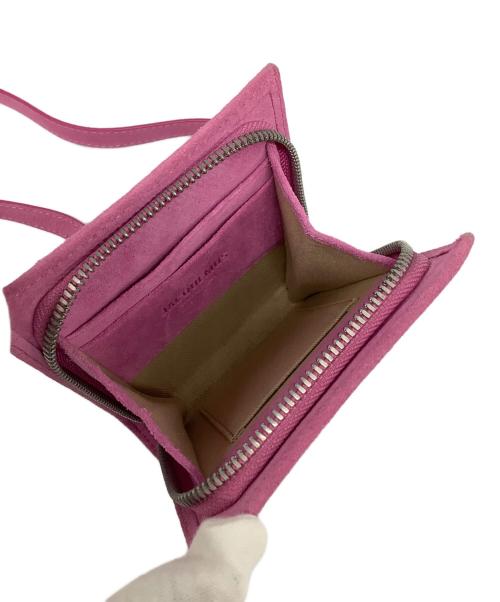 jacquemus（ジャックムス）jacquemus (ジャックムス) ロゴプレート ストラップ付きショルダーバッグ ピンクの古着・服飾アイテム