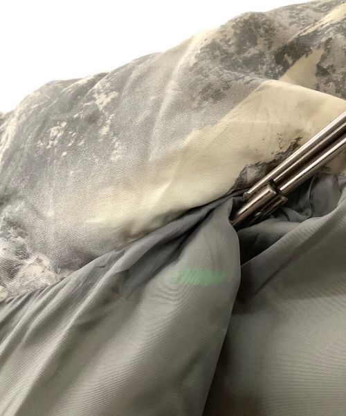 MONCLER（モンクレール）MONCLER (モンクレール) スノーマウンテン EVETTES ベージュ×グレー サイズ:1の古着・服飾アイテム