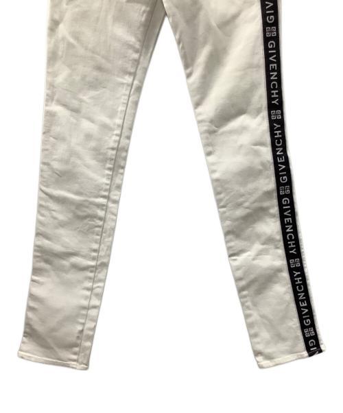 GIVENCHY（ジバンシィ）GIVENCHY (ジバンシィ) テープロゴジーンズ ホワイト サイズ:71cm (W28)の古着・服飾アイテム