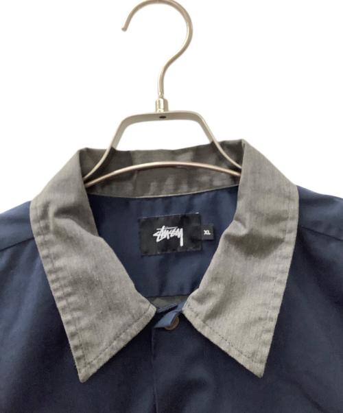 stussy（ステューシー）stussy (ステューシー) 刺繍ワークシャツ グレー×ネイビー サイズ:XLの古着・服飾アイテム