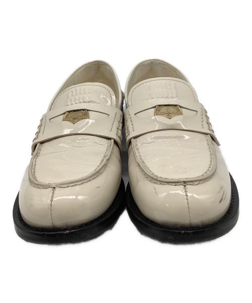 MIU MIU（ミュウミュウ）MIU MIU (ミュウミュウ) ペニーローファー ベージュ サイズ:361/2の古着・服飾アイテム