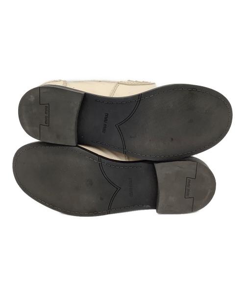 MIU MIU（ミュウミュウ）MIU MIU (ミュウミュウ) ペニーローファー ベージュ サイズ:361/2の古着・服飾アイテム