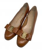 Salvatore Ferragamoサルヴァトーレ フェラガモ）の古着「パンプス」｜ベージュ