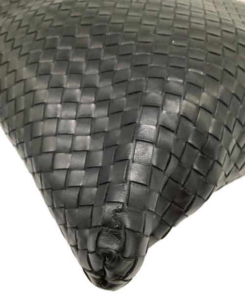 BOTTEGA VENETA（ボッテガベネタ）BOTTEGA VENETA (ボッテガベネタ) イントレチャート ショルダーバッグ ブラックの古着・服飾アイテム