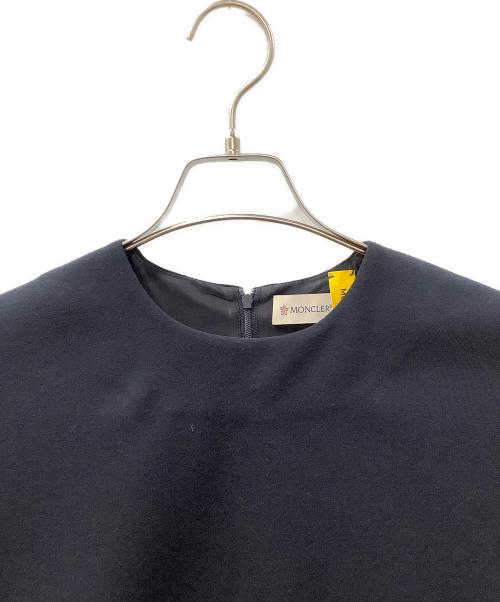 MONCLER（モンクレール）MONCLER (モンクレール) HYKE (ハイク) SWEATSHIRT SCUBA ネイビー サイズ:4の古着・服飾アイテム