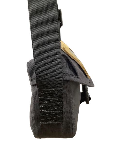 Acne studios（アクネ ストゥディオス）Acne studios (アクネ ストゥディオス) ミニメッセンジャーバッグ ブラックの古着・服飾アイテム