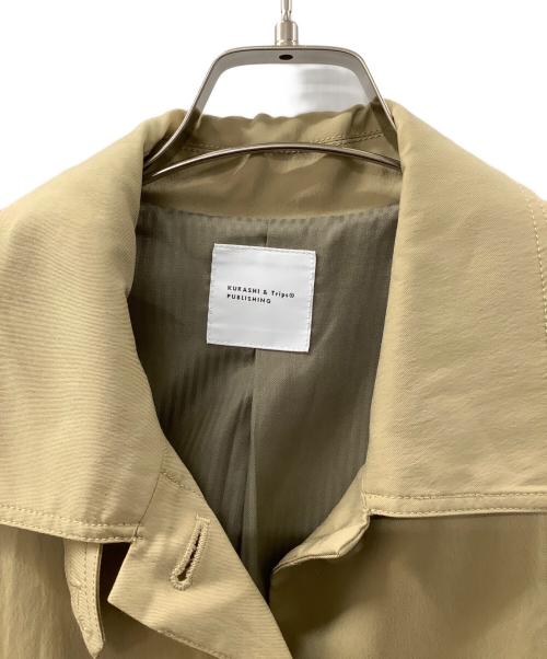 kurashi&trips publishing（クラシアンドトリップス パブリッシング）kurashi&trips publishing (クラシアンドトリップス パブリッシング) ステンカラーコート ベージュ サイズ:Sの古着・服飾アイテム