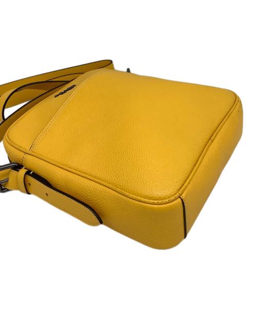 COACH（コーチ）COACH (コーチ) ハドソン クロスボディ 21 イエローの古着・服飾アイテム