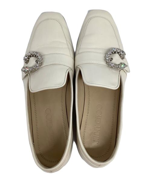 JIMMY CHOO（ジミーチュウ）JIMMY CHOO (ジミーチュウ) ローファー アイボリー サイズ:39の古着・服飾アイテム