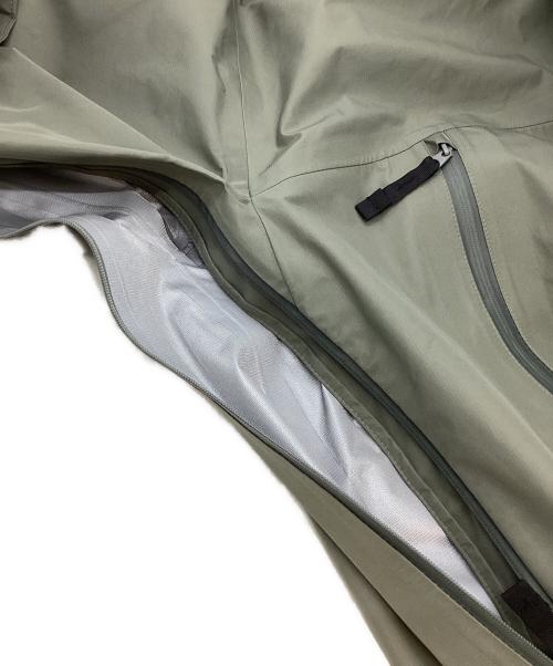 Snow peak（スノーピーク）Snow peak (スノーピーク) GORE-TEX Rain Jacket オリーブ サイズ:L 未使用品の古着・服飾アイテム