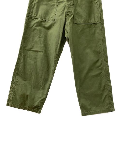 CIOTA（シオタ）CIOTA (シオタ) スビンコットンバックサテンベイカーパンツ カーキ サイズ:4の古着・服飾アイテム