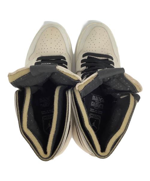 NIKE（ナイキ）NIKE (ナイキ) AIR JORDAN1(エアジョーダン） ブラック×ベージュ サイズ:US9の古着・服飾アイテム