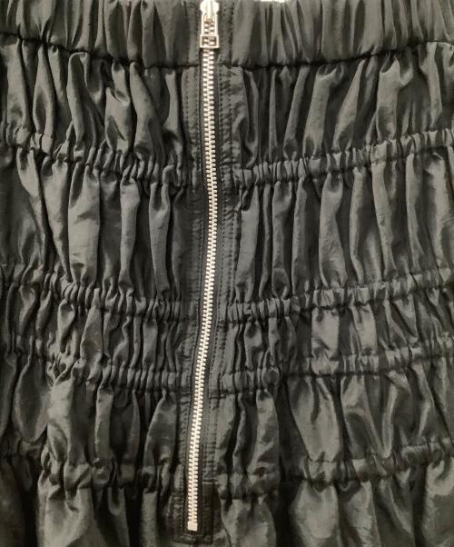 emmi（エミ）emmi (エミ) シャーリングワンピ―ス ブラックの古着・服飾アイテム