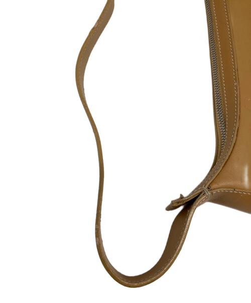 Ferragamo（フェラガモ）Ferragamo (フェラガモ) ハンドバッグ ベージュの古着・服飾アイテム