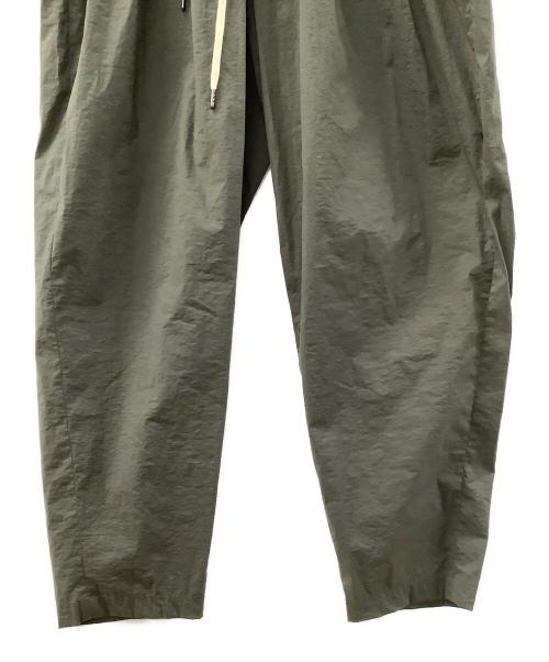 KAZUYUKI KUMAGAI ATTACHMENT（カズユキクマガイ アタッチメント）KAZUYUKI KUMAGAI ATTACHMENT (カズユキクマガイ アタッチメント) セットアップ カーキ サイズ:1の古着・服飾アイテム