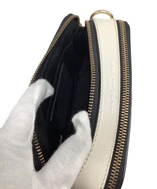 MARC JACOBS（マークジェイコブス）MARC JACOBS (マークジェイコブス) ショルダーバッグ ブラック×ホワイトの古着・服飾アイテム