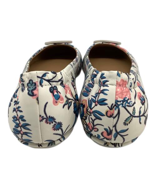 TORY BURCH（トリーバーチ）TORY BURCH (トリーバーチ) フラットシューズ ホワイト サイズ:8Mの古着・服飾アイテム
