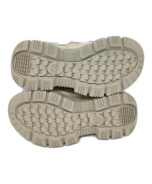 shaka（シャカ）shaka (シャカ) サンダル ベージュ サイズ:US4の古着・服飾アイテム