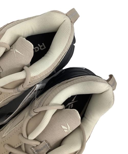 REEBOK（リーボック）REEBOK (リーボック) スニーカー ベージュ サイズ:USA7の古着・服飾アイテム