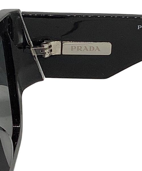 PRADA（プラダ）PRADA (プラダ) トライアングルロゴ サングラス ブラック サイズ:55口19の古着・服飾アイテム