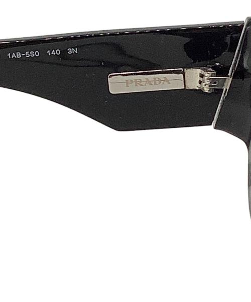PRADA（プラダ）PRADA (プラダ) トライアングルロゴ サングラス ブラック サイズ:55口19の古着・服飾アイテム