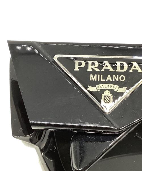 PRADA（プラダ）PRADA (プラダ) トライアングルロゴ サングラス ブラック サイズ:55口19の古着・服飾アイテム
