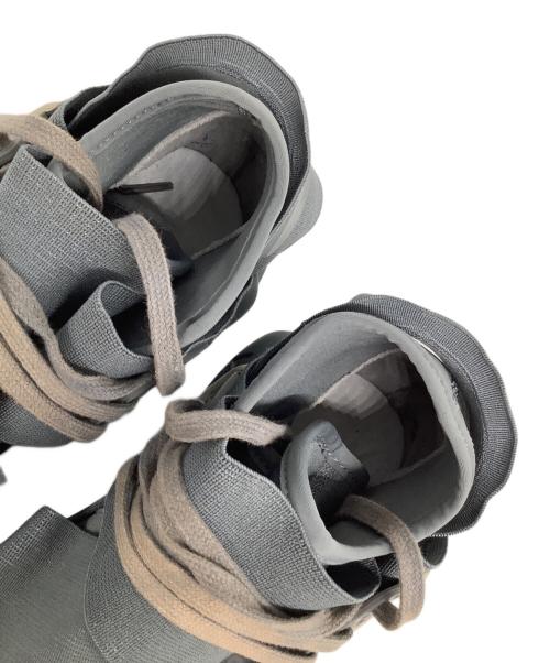 Y-3（ワイスリー）Y-3 (ワイスリー) QASA HIGH（カーサハイ） グレー サイズ:US101/2の古着・服飾アイテム